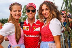 Sebastian Vettel, Ferrari y chicas