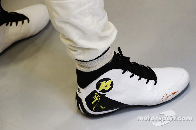 Une chaussure de Fernando Alonso, McLaren Essais de Barcelone I