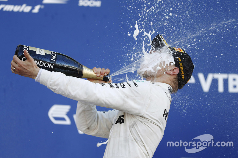 2. Podio ganador de la carrera Valtteri Bottas, Mercedes AMG F1