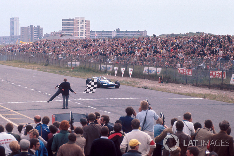 Jackie Stewart, Matra MS80 Ford takes the checkered flag