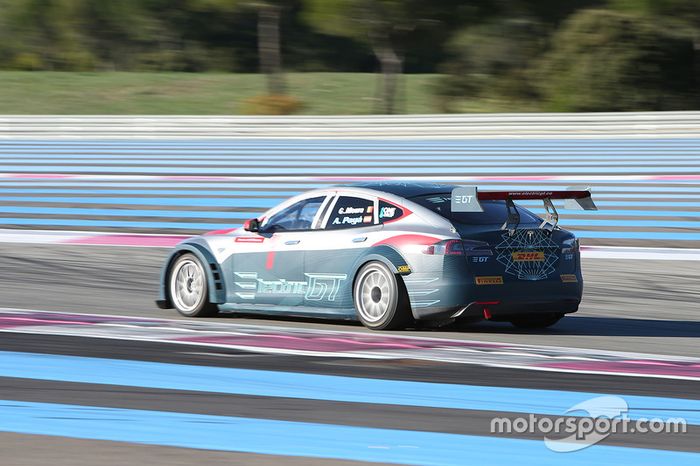 El Tesla Model S P85  en Paul Ricard con Heinz-Harald Frentzen