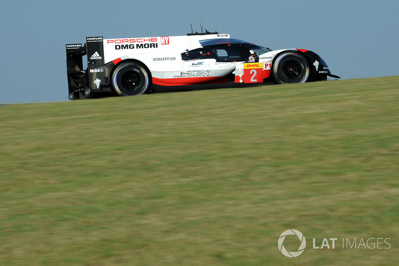 #2 Porsche Team Porsche 919 Hybrid: Тімо Бернхард, Ерл Бембер, Брендон Хартлі
