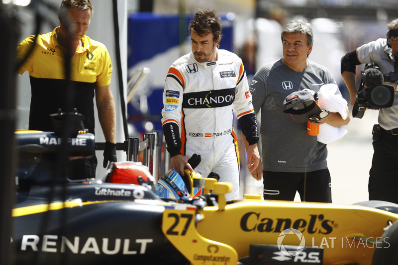 Fernando Alonso, McLaren, Nico Hulkenberg, Renault Sport F1 Team RS17