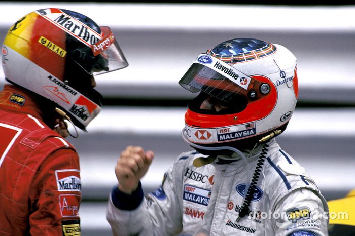 A chuva apareceu pouco antes do início do GP de Mônaco de 1997 e as Williams de Frentzen e Villeneuve largaram de pneus slicks, apostando que a pista secaria, o que se mostrou errado.