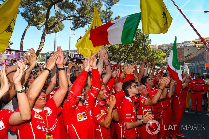 Meccanici Ferrari