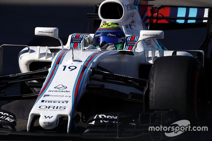 “De qualquer forma, não tenho certeza se ele conseguiria passar Valtteri na última volta da prova. Ele adora criticar.”