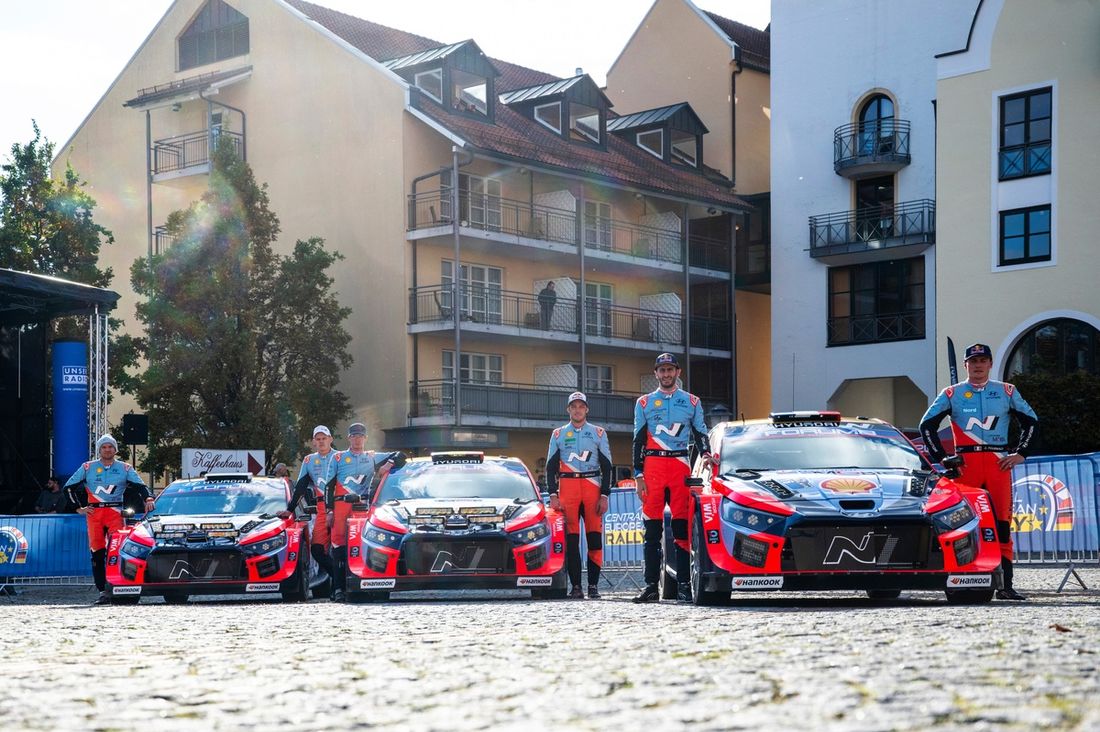 Thierry Neuville, Martijn Wydaeghe, Hyundai World Rally Team Hyundai i20 N Rally1, Ott Tänak, Martin Järveoja, Hyundai World Rally Team Hyundai i20 N Rally1, Adrien Fourmaux, Alexandre Coria, Hyundai World Rally Team Hyundai i20 N Rally1
