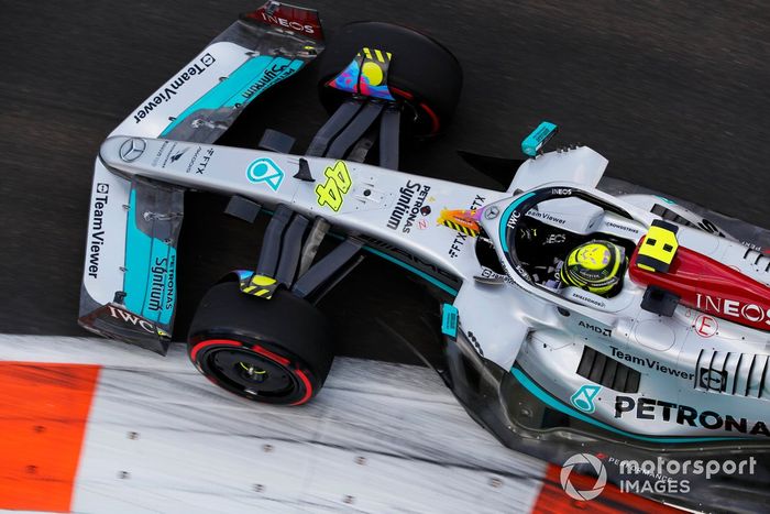 Lewis Hamilton, Mercedes W13