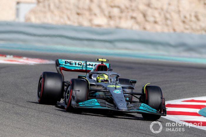 Lewis Hamilton, Mercedes W13