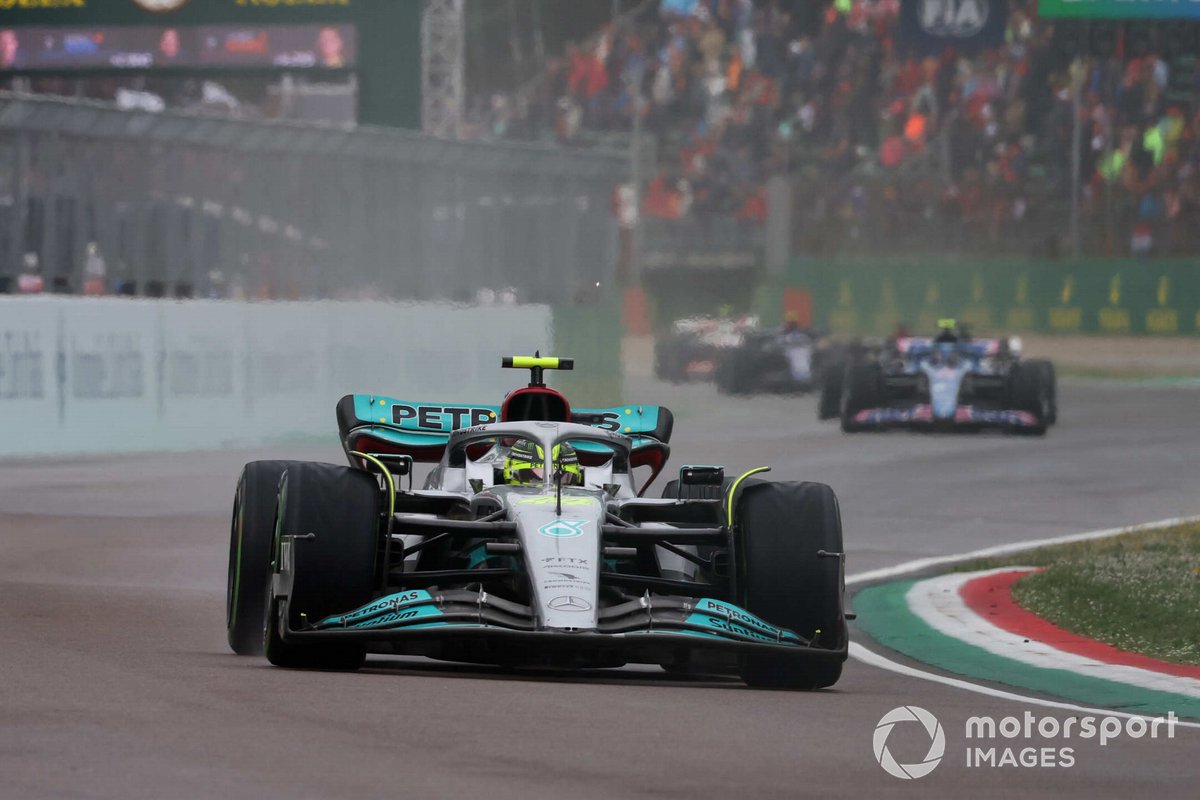 "Red Bull, Lewis'in büyük bir tehdit olduğunu biliyor" 1 Formula 1 Haberleri - F1 Puan Durumu Lewis Hamilton, Mercedes W13
