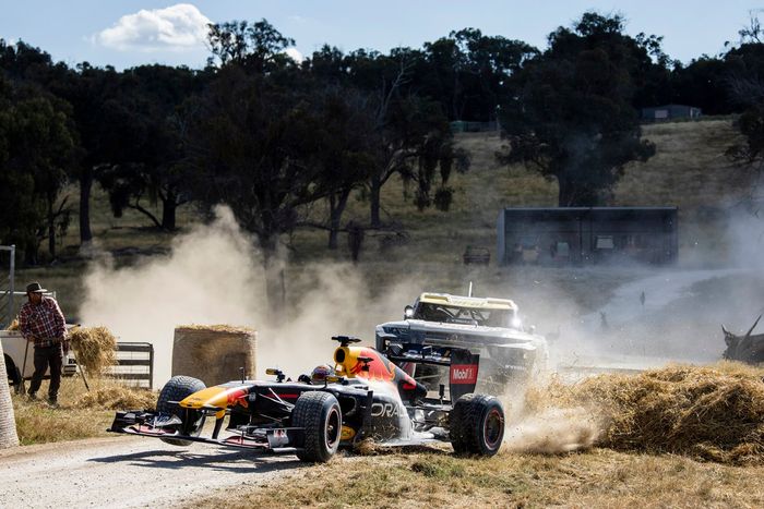 Daniel Ricciardo, Red Bull Racing  RB7 with Toby Price