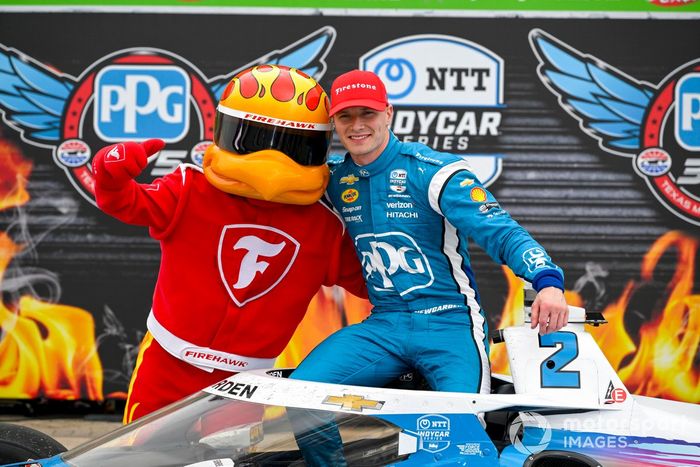 Josef Newgarden, Team Penske Chevrolet, Victory Lane