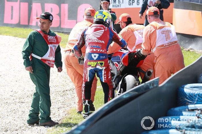 Alvaro Bautista, Team HRC, tras su caída