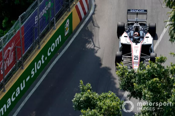 Callum Ilott, Sauber Junior Team by Charouz