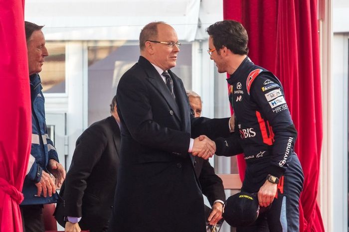 Thierry Neuville, Albert II