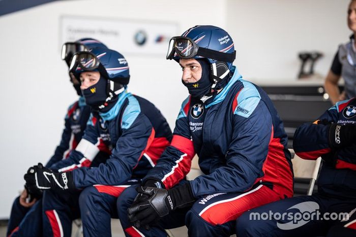 Team of #34 Walkenhorst Motorsport BMW M6 GT3: Augusto Farfus, Nick Catsburg, Chaz Mostert