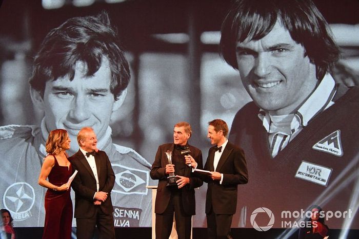 Dick Bennetts gana el Premio Gregor Grant