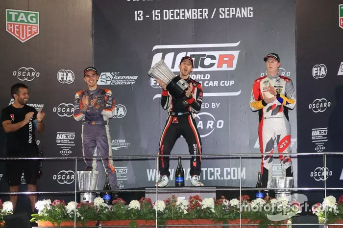 Podio: il vincitore della gara Esteban Guerrieri, ALL-INKL.COM Münnich Motorsport Honda Civic Type R TCR, il secondo classificato Mikel Azcona, PWR Racing CUPRA TCR, il terzo classificato Johan Kristoffersson, SLR Volkswagen Volkswagen Golf GTI TCR