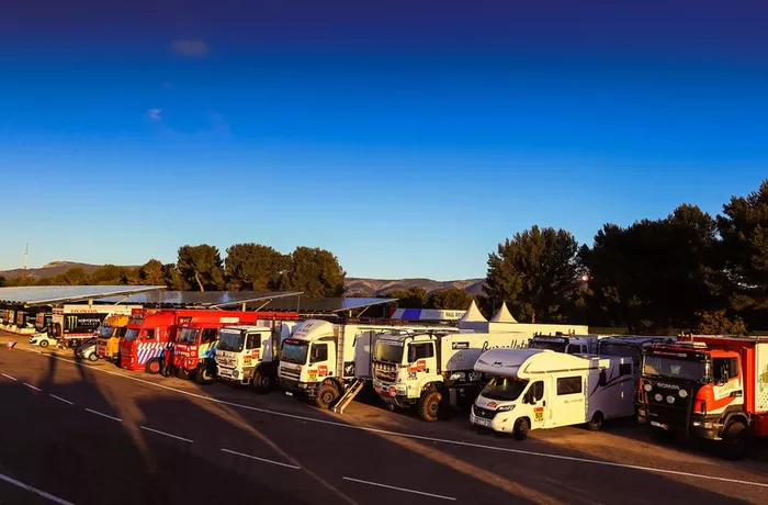 Verificaciones en Paul Ricard antes del embarque del Dakar 2020