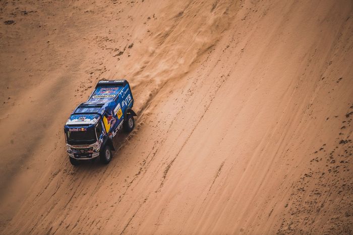 #500 Kamaz - Master: Dmitry Sotnikov, Ruslan Akhmadeev, Ilgiz Akhmetzianov