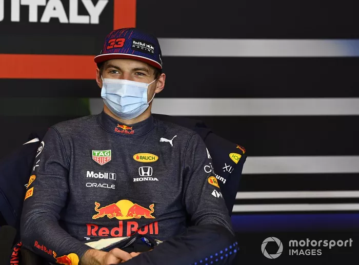Max Verstappen, Red Bull Racing, en la conferencia