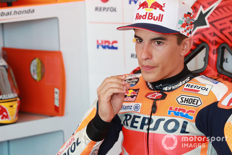 "É um incidente de corrida, mas quando você vai para a parte suja da pista em meio a toda a adrenalina do começo, você tem que estar calmo e não abrir o acelerador muito cedo."