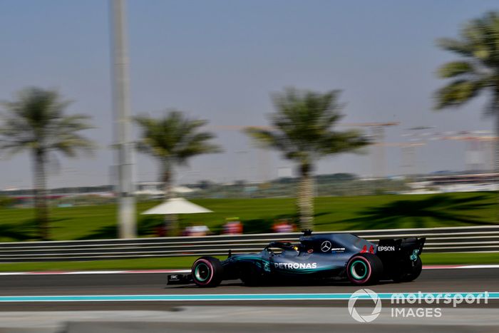 Lewis Hamilton, Mercedes-AMG F1 W09 