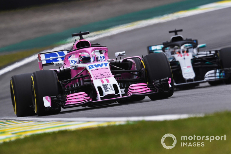 Sergio Perez, Racing Point Force India VJM11, Lewis Hamilton, Mercedes AMG F1 W09 EQ Power+