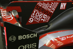 Un message d'adieu sur la #8 Audi Sport Team Joest Audi R18: Lucas di Grassi, Loic Duval, Oliver Jarvis