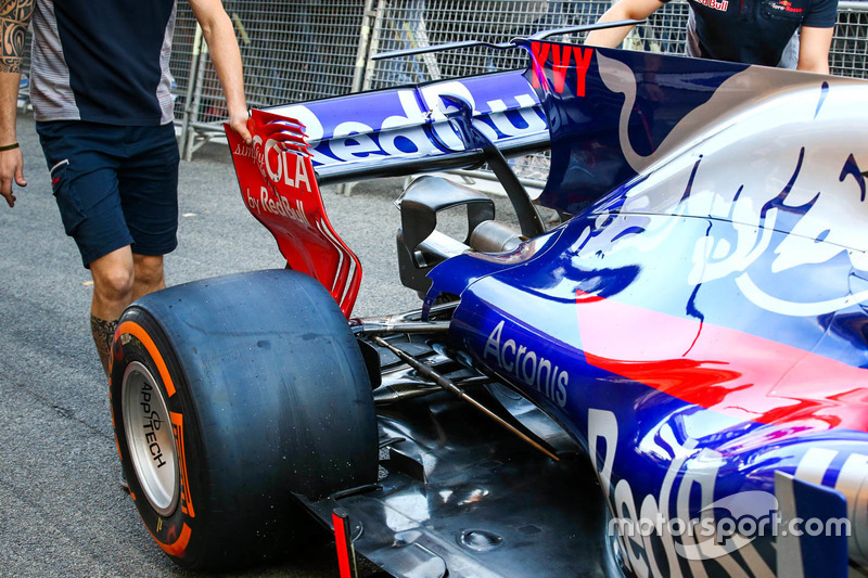 Scuderia Toro Rosso STR12, detalle