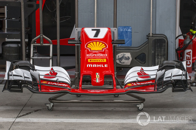 Носовой обтекатель и переднее крыло Ferrari SF70H