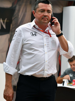 Гоночный директор McLaren Эрик Булье