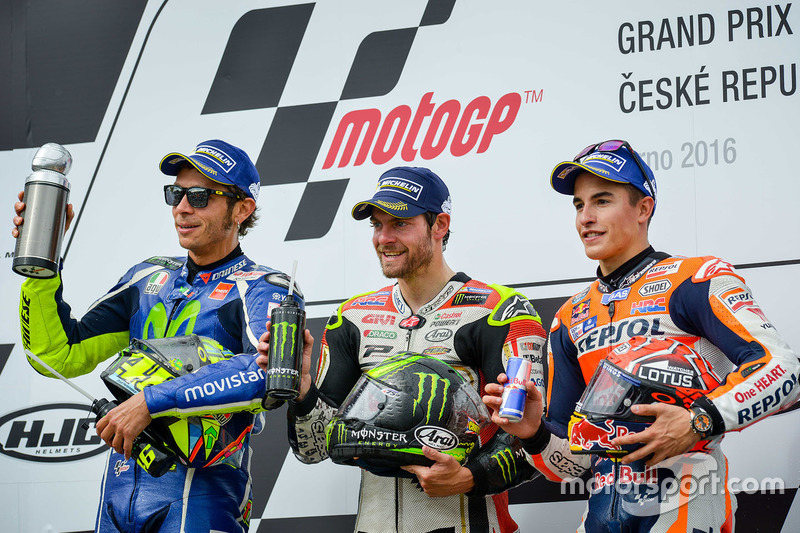 Podio: il vincitore della gara Cal Crutchlow, Team LCR Honda, il secondo classificato Valentino Rossi, Yamaha Factory Racing, il terzo classificato Marc Marquez, Repsol Honda Team