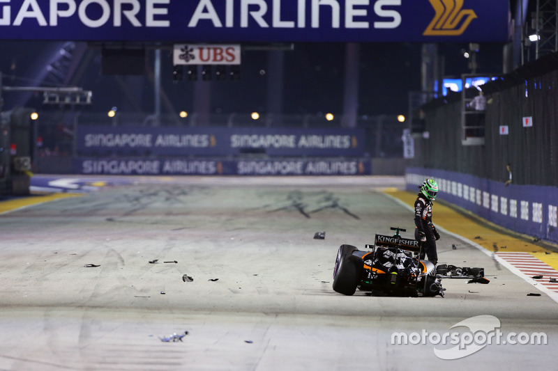 Nico Hulkenberg, Sahara Force India F1 VJM09 se estrelló y queda fuera en el inicio de la carrera