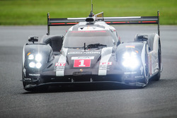 #1 Porsche Team Porsche 919 Hybrid: Timo Bernhard, Mark Webber, Brendon Hartley