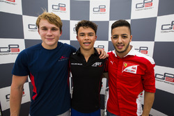 I primi tre al termine delle qualifiche: Nyck De Vries, ART Grand Prix; Matthew Parry, Koiranen GP;