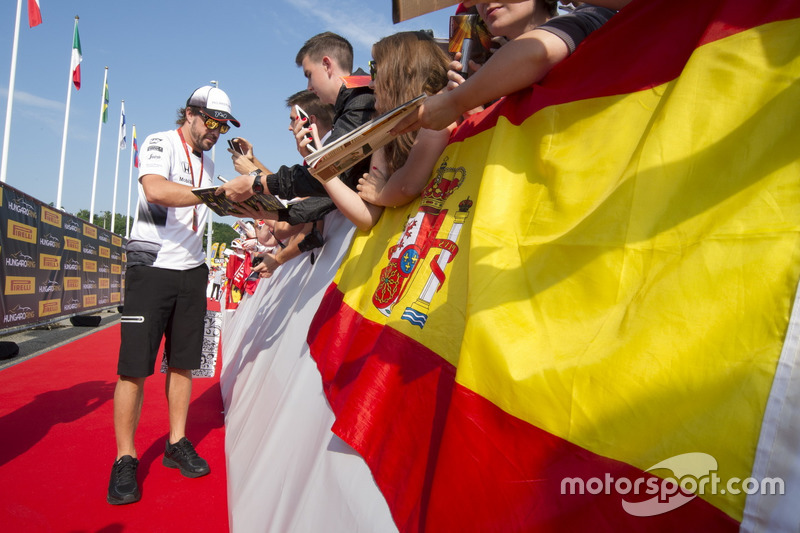 Fernando Alonso, McLaren with fans