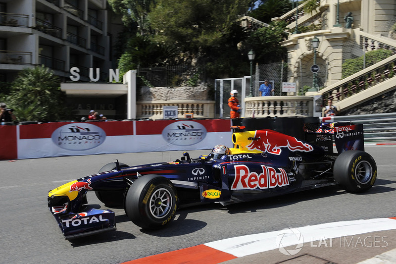5 Red Bull RB7 - 2011