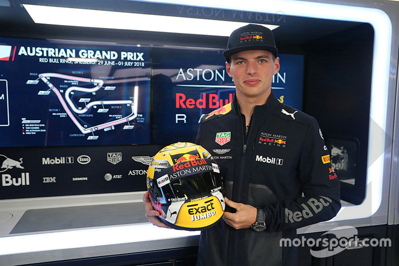 Helm spesial Max Verstappen, Red Bull Racing