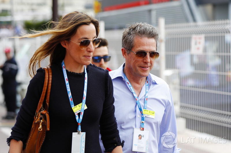 Hugh Grant beserta istri, Elisabet Eberstein