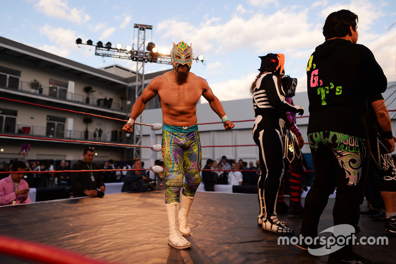 Luchadores
