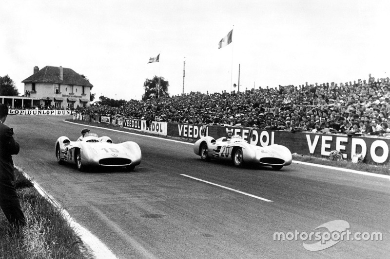 Karl Kling en Juan Manuel Fangio, Mercedes-Benz W 196 R