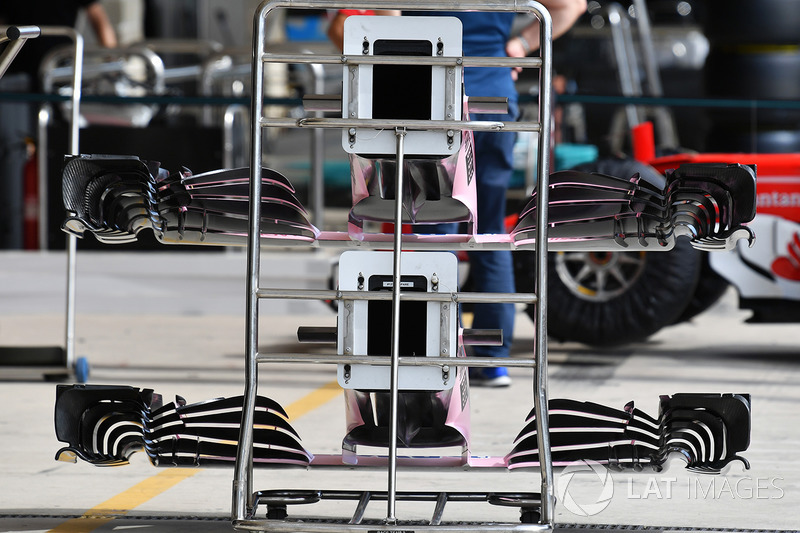 Sahara Force India VJM10 neus en voorvleugel