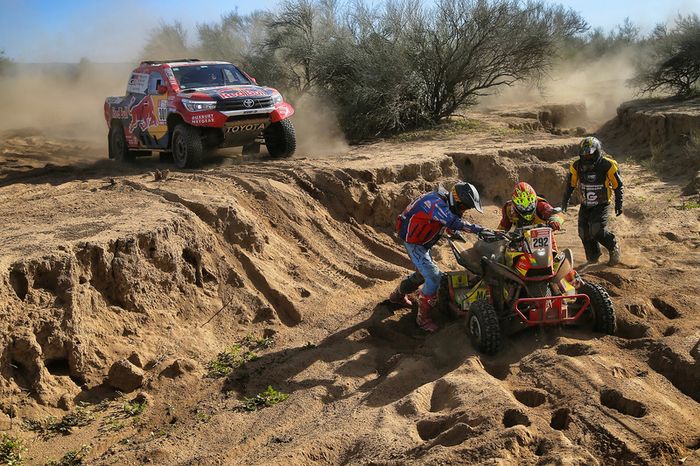 #292 Honda: Hernan Paredes, #301 Toyota Gazoo Racing Toyota: Nasser Al-Attiyah, Mathieu Baumel