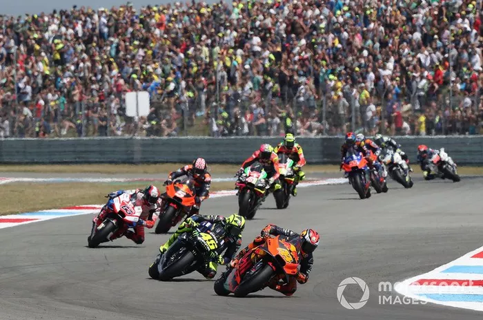 Pol Espargaro, Red Bull KTM Factory Racing, Valentino Rossi, Yamaha Factory Racing