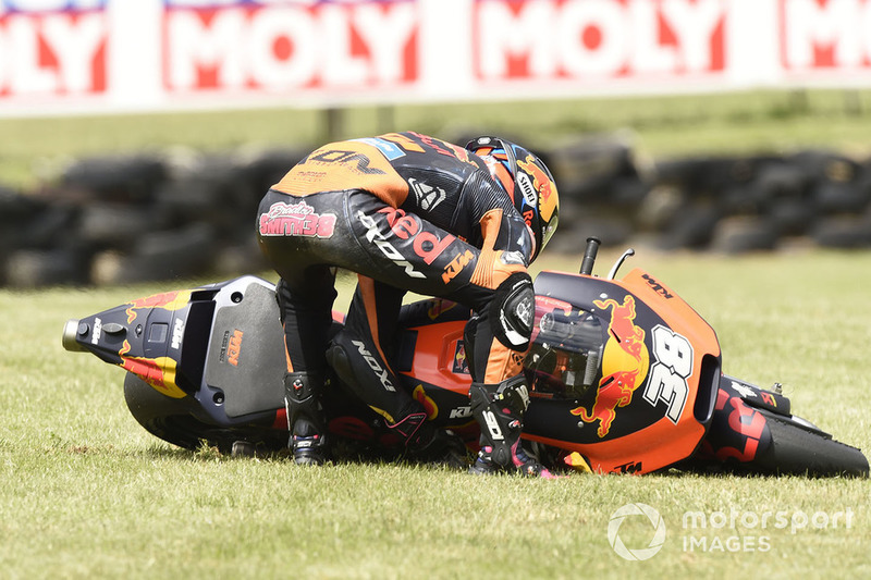 Chute de Bradley Smith, Red Bull KTM Factory Racing