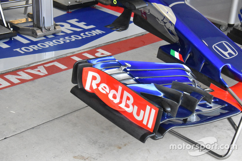 Aileron avant de la Toro Rosso STR13