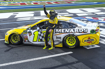1. Ryan Blaney, Team Penske, Ford Fusion Menards/Pennzoil