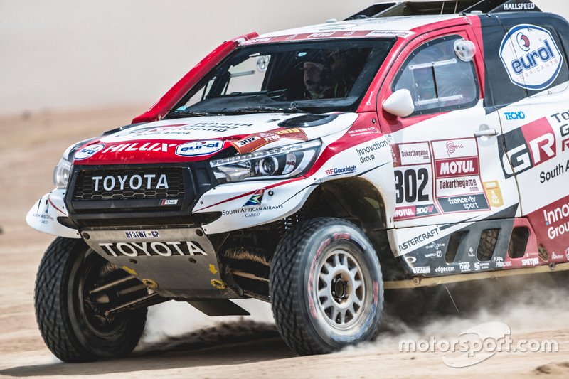 #302 Toyota Gazoo Racing Toyota Hilux: Giniel de Villiers, Dirk von Zitzewitz