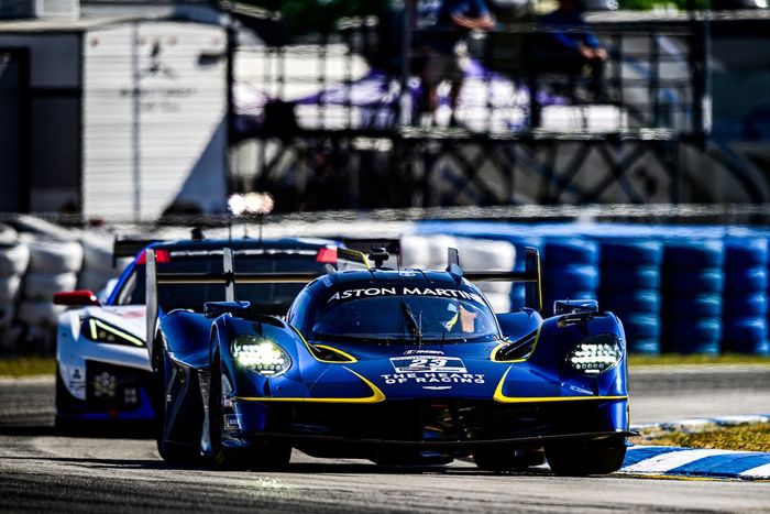 #23 Aston Martin Thor Team Aston Martin Valkyrie: Ross Gunn, Roman De Angelis, Alex Riberas